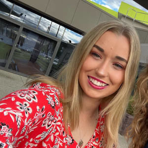 Meet your Posher, Molly